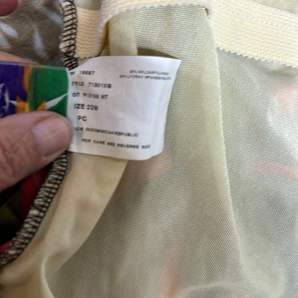 Paradise Bay Plus Floral one Piece Swimsuit Sz 22W - Picture 11 of 14